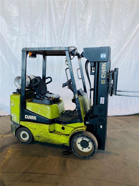 Presently, there are over 250,000 CLARK lift trucks operating in North America and 350,000 units operating worldwide. . Clark forklift models by year